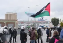 Σούδα:-Με-ΜΑΤ-από-την-Αθήνα-η-αποβίβαση-των-Ισραηλινών-του-crown-iris