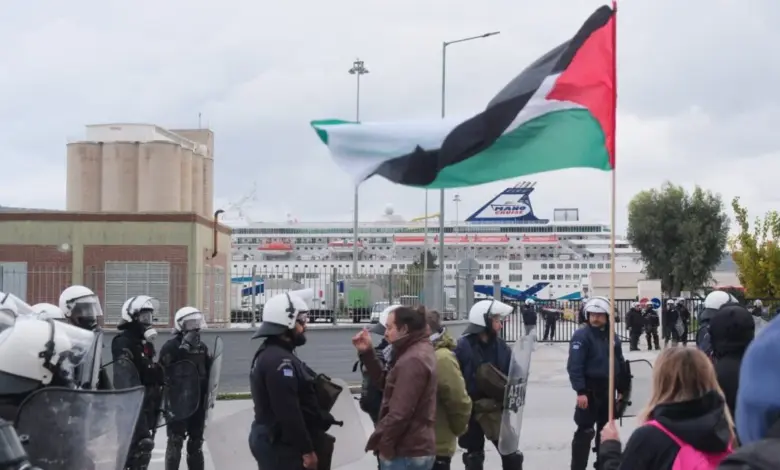 Σούδα:-Με-ΜΑΤ-από-την-Αθήνα-η-αποβίβαση-των-Ισραηλινών-του-crown-iris