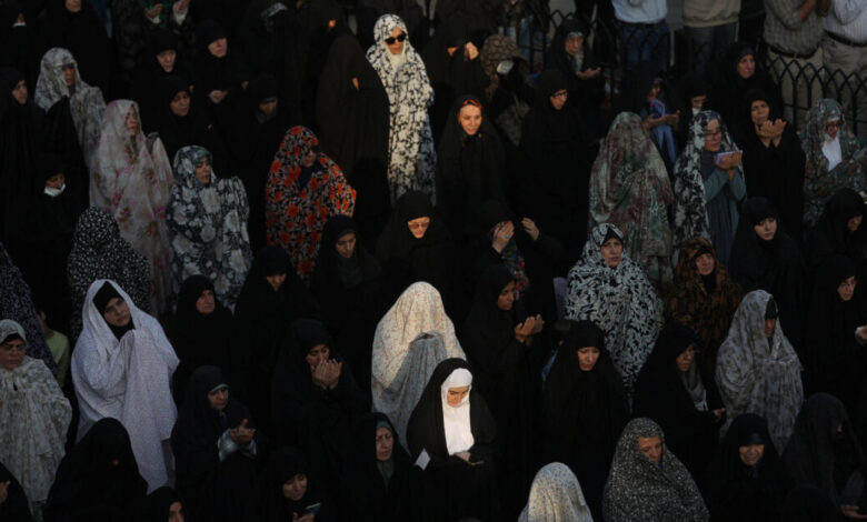 Ιράν:-Νεαρή-γυναίκα-καταδικασμένη-σε-θάνατο-για-τη-δολοφονία-του-βίαιου-συζύγου-της-γλιτώνει-την-εκτέλεση-–-Είχε-εξαναγκαστεί-σε-γάμο-στα-12-της