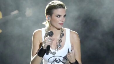 Η-Κατερίνα-Λιόλιου-στηρίζει-τους-αγρότες:-Πήγε-στα-μπλόκα-και-τους-τραγούδησε