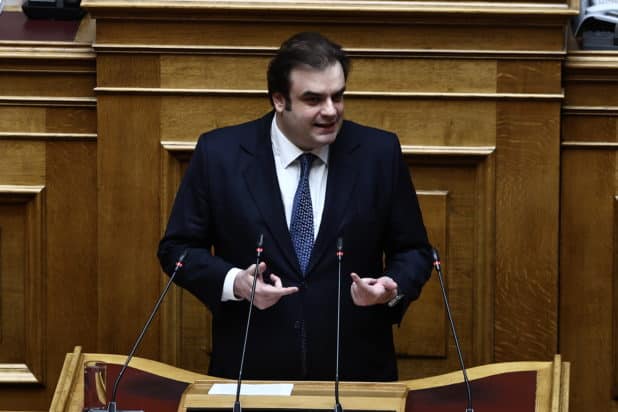 Πιερρακάκης-για-πληγέντες-σε-Μάτι-και-Μάνδρα:-Η-Πολιτεία-οφείλει-να-μην-προσθέτει-αδικία-πάνω-στον-πόνο