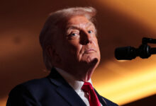 Η-κυβέρνηση-Τραμπ-ξεκίνησε-έρευνα-για-πιθανούς-θανάτους-που-οφείλονται-στα-εμβόλια-κατά-της-covid-19