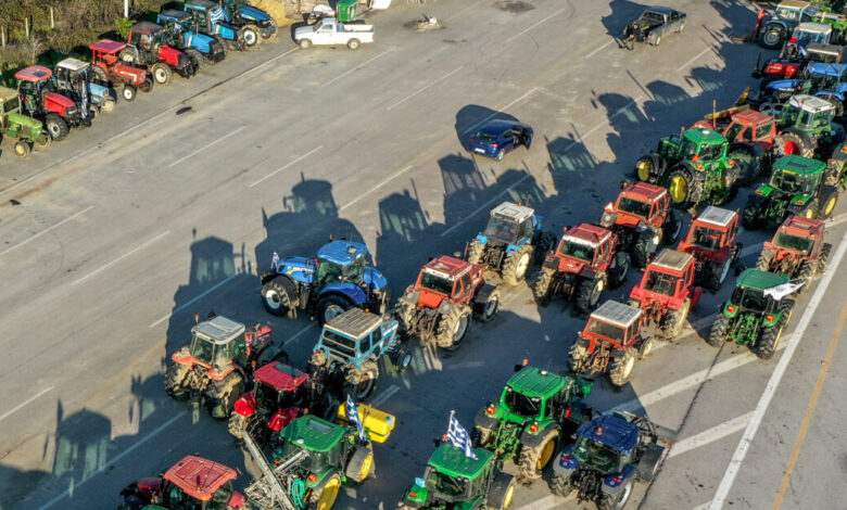 Μπλόκα-αγροτών:-Ο-χάρτης-των-κινητοποιήσεων-–-Πού-και-σε-ποιες-ώρες-κάνουν-αποκλεισμούς