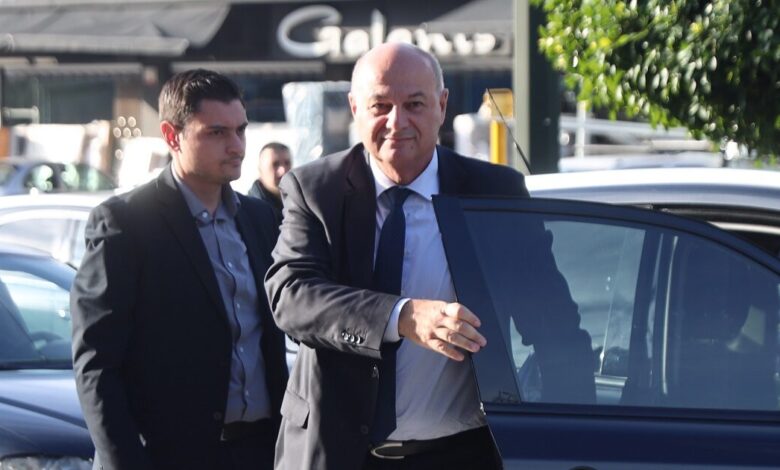 Ένταση-και-φωνές-στη-σύσκεψη-για-τους-αγρότες-στην-Πειραιώς-–-«Υπάρχει-σχέδιο-και-στρατηγική-αρκεί-να-έρθουν-οι-αγρότες»