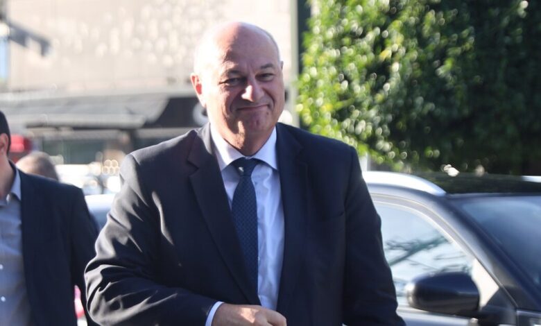 Τα-άκουσε-ο-Τσιάρας-από-«γαλάζιους»-βουλευτές-για-τα-μπλόκα-των-αγροτών:-«Τι-έγινε-και-ξέφυγε-η-κατάσταση;»,-«Ποιο-είναι-το-σχέδιό-σας»