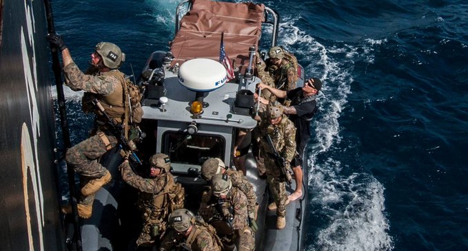 Πειρατική-επίθεση-των-ΗΠΑ-σε-ξένο-τάνκερ-ανοικτά-της-Βενεζουέλας