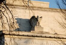 Μείωση-των-επιτοκίων-δανεισμού-ανακοίνωσε-η-fed-–-Η-τρίτη-μέσα-στο-2025-αλλά-προμηνύεται-πιο-δύσκολη-η-συνέχεια