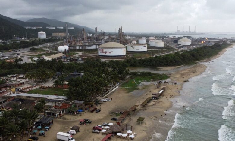 Οι-ΗΠΑ-κατέσχεσαν-πετρελαιοφόρο-στα-ανοιχτά-της-Βενεζουέλας-σύμφωνα-με-το-bloomberg