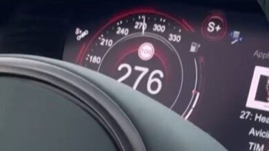 Όταν-ο-Στέφανος-Τσιτσιπάς-έτρεχε-με-276-χλμ.-με-την-aston-Μartin-του