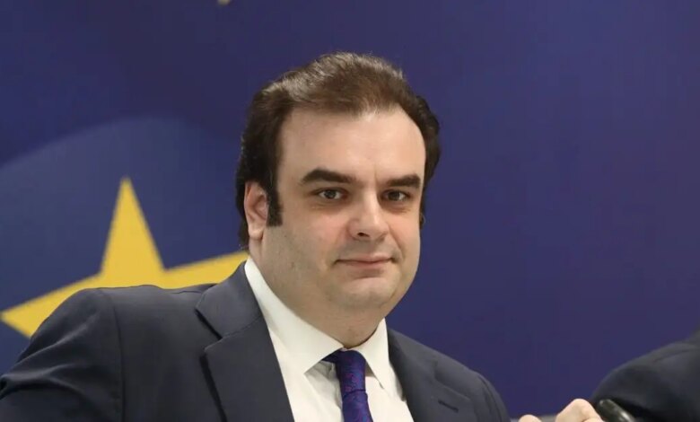 handelsblatt:-Ο-Κυριάκος-Πιερρακάκης-έχει-καλές-πιθανότητες-να-ηγηθεί-του-eurogroup