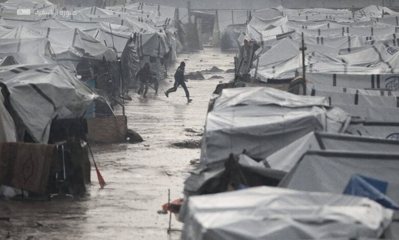 Πλημμυρισμένες-σκηνές-και-χάος-καθώς-η-καταιγίδα-Μπάιρον-πλήττει-τη-Γάζα
