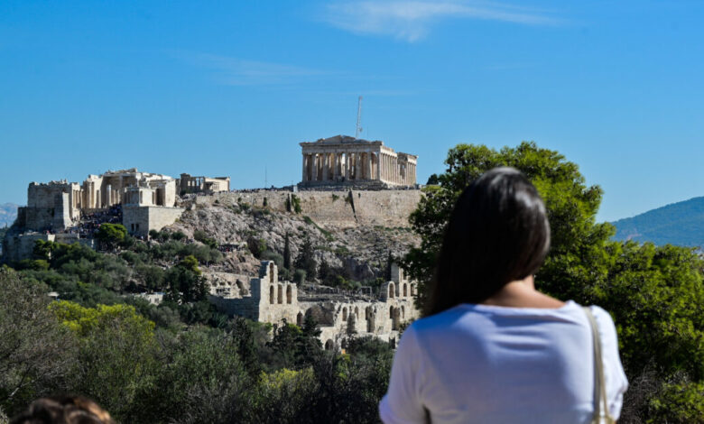 Ανδρέας-Κούρκουλας-στο-podcast-του-Κώστα-Μπακογιάννη:-Η-Αθήνα-έχει-«καραχαρακτήρα»,-ήρθε-η-ώρα-να-το-παραδεχτούμε