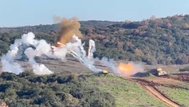 Ένοπλες-Δυνάμεις:-Εντυπωσιακά-πλήγματα-αρμάτων-μάχης,-ελικοπτέρων-και-αεροσκαφών-στην-στρατιωτική-άσκηση-«golden-lion-25»