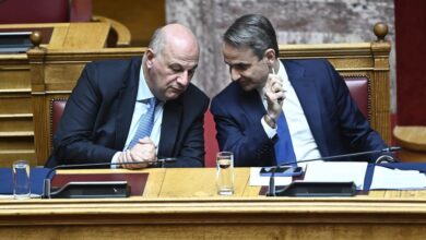 ΝΔ.:-Ένταση-για-το-αγροτικό-–-βολές-κατά-Τσιάρα