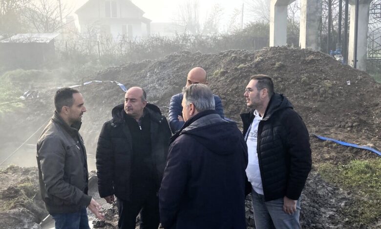 Προχωρούν-οι-νέες-γωτρήσεις-της-ΔΕΥΑΤ-–-Επίσκεψη-του-δημάρχου-στο-εργοτάξιο