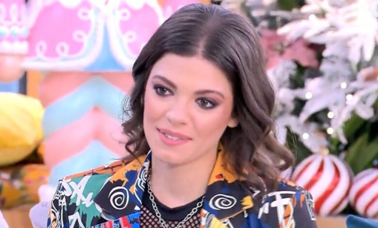 Τζένη-Καζάκου:-Η-αναφορά-στη-Τζένη-Καρέζη-και-το-spoiler-για-τον-«Άγιο-έρωτα»-–-«Για-εμένα-ήταν-η-γιαγιά-μου»