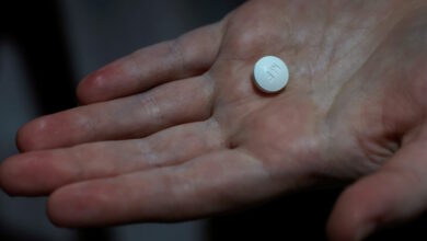 Απίστευτο-περιστατικό-σε-νοσοκομείο:-nοσηλεύτρια-αντί-να-δώσει-φάρμακο-σε-ασθενή-το-κατάπιε-η-ίδια