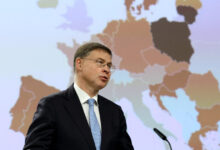 Βάλντις-Ντομπρόβσκις:-Η-νίκη-του-Κυριάκου-Πιερρακάκη-συμβολική-στιγμή-για-την-Ελλάδα-και-την-ευρωζώνη