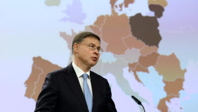 Βάλντις-Ντομπρόβσκις:-Η-νίκη-του-Κυριάκου-Πιερρακάκη-συμβολική-στιγμή-για-την-Ελλάδα-και-την-ευρωζώνη