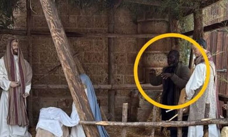 Ιταλία:-Παρίστανε-το-άγαλμα-σε-χριστουγεννιάτικη-φάτνη-για-να-μην-συλληφθεί-από-την-αστυνομία