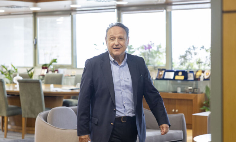 Θεσσαλονίκη:-42χρονος-έστελνε-απειλητικά-και-υβριστικά-μηνύματα-κατά-του-δημάρχου-Στέλιου-Αγγελούδη