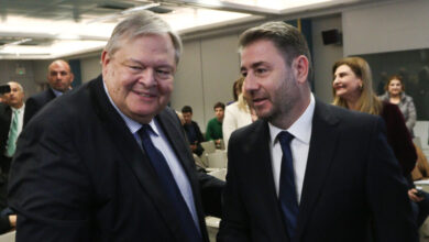 Ανδρουλάκης-και-Βενιζέλος-ανοίγουν-διάλογο-για-τη-Συνταγματική-Αναθεώρηση-και-το-άρθρο-περί-ευθύνης-υπουργών