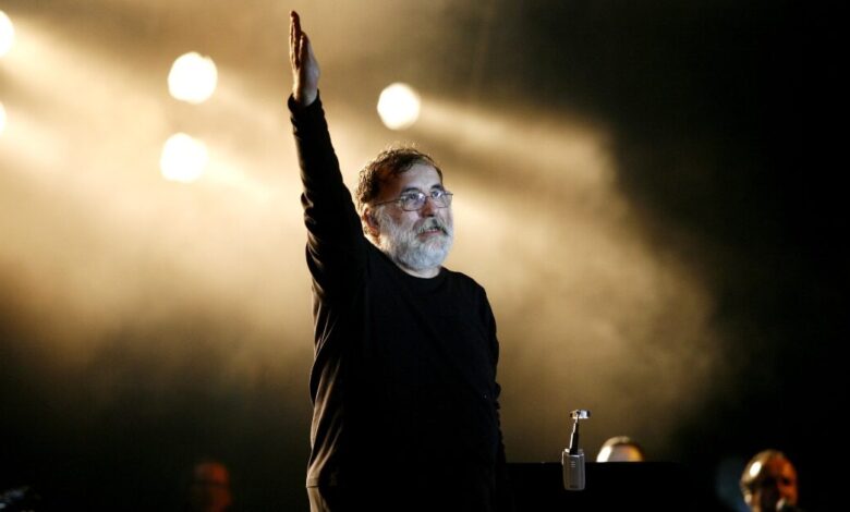 Θάνος-Μικρούτσικος:-Η-σύζυγός-του,-Μαρία-Παπαγιάννη-εξομολογείται-–-«Ήταν-ψύχραιμος,-σε-εμάς-δεν-έδειξε-αν-φοβήθηκε»