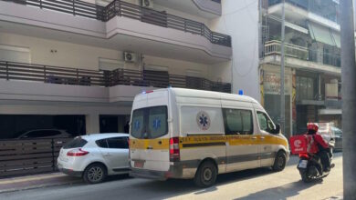 Λάρισα:-Νεκρός-54χρονος-που-έπεσε-στο-κενό-από-ταράτσα-πολυκατοικίας