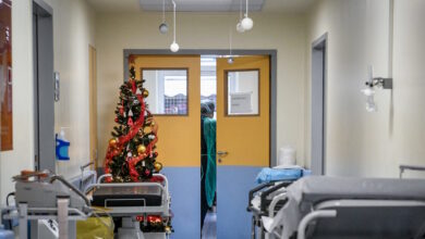 Αίγιο:-Άγριος-ξυλοδαρμός-γιατρού-από-ασθενή-–-μποξέρ-μέσα-στο-νοσοκομείο