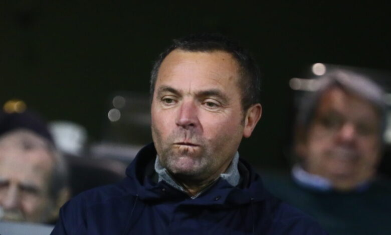 ΑΕΚ-κατά-Λανουά:-«Περνάει-αντιφατικά-μηνύματα-στους-διαιτητές-για-παρόμοιες-φάσεις»