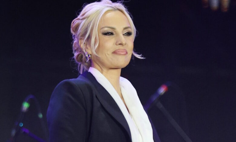 Πρεμιέρα-απόψε-για-το-ΔΕΗ-xmas-west-park-στο-Μητροπολιτικό-Πάρκο-Τρίτση,-με-την-Πέγκυ-Ζήνα-και-τον-Αναστάσιο-Ράμμο