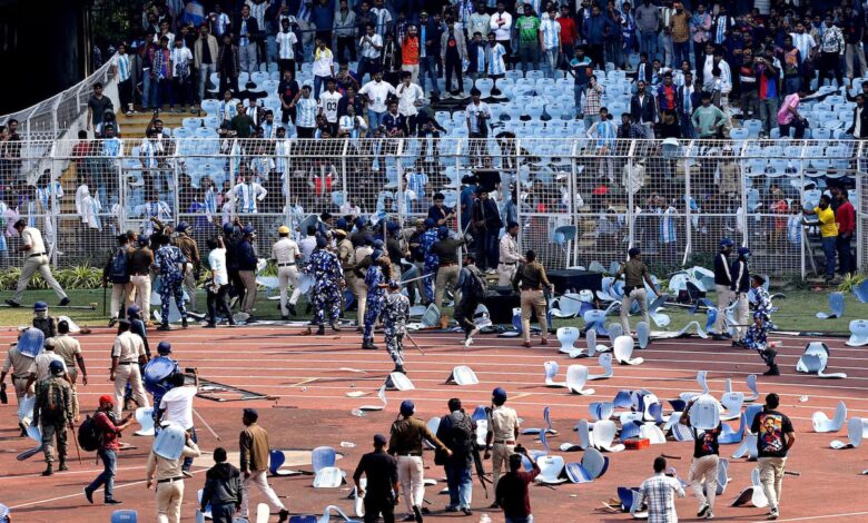 Μέσι:-Χάος-στην-περιοδεία-του-στην-Ινδία-–-Έσπασαν-καθίσματα-και-πετούσαν-αντικείμενα