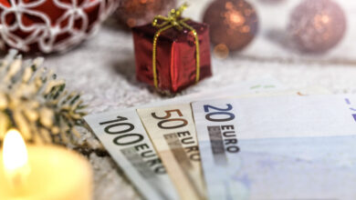 Δώρο-Χριστουγέννων-2025:-Πότε-ξεκινούν-οι-πληρωμές-–-Πως-να-το-υπολογίσετε