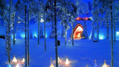 Ροβανιέμι:-Το-μήνυμα-του-Άγιου-Βασίλη-από-το-παραμυθένιο-χωριό-που-«πλημμυρίζει»-από-μικρούς-και-μεγάλους