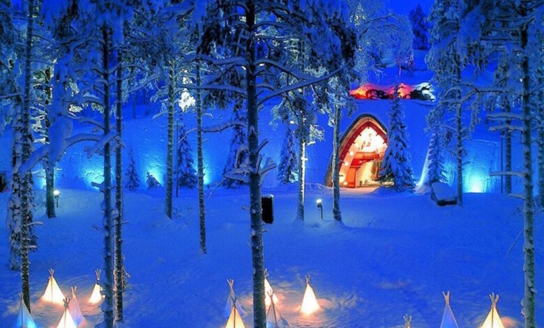 Ροβανιέμι:-Το-μήνυμα-του-Άγιου-Βασίλη-από-το-παραμυθένιο-χωριό-που-«πλημμυρίζει»-από-μικρούς-και-μεγάλους