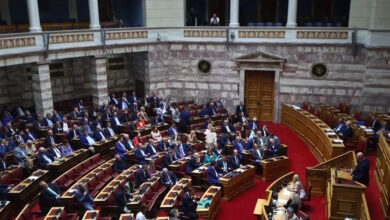 ΟΠΕΚΕΠΕ:-Αρένα-η-Βουλή-με-κόντρες-για-τις-κουμπαριές-με-«Γκρούεζες»,-«λαμόγια»,-και-«Φεράρι»