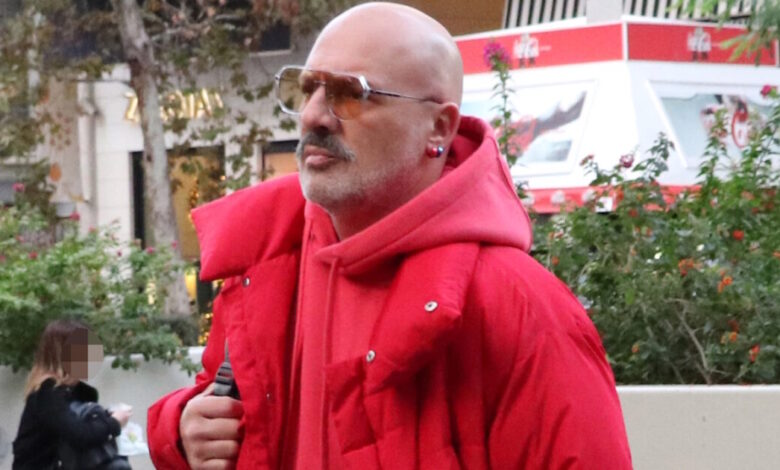 Νίκος-Μουτσινάς:-«Τέσσερα-χρόνια-έψαχνα-τρόπους-να-δημιουργήσω-μια-μονογονεϊκή-οικογένεια,-το-κράτος-δε-βοήθησε»