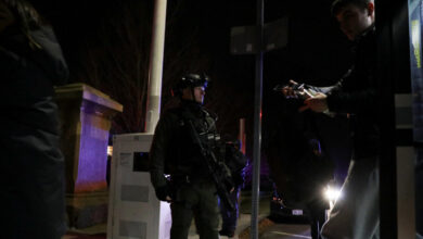 ΗΠΑ:-Ανθρωποκυνηγητό-για-τον-δράστη-του-μακελειού-στο-πανεπιστήμιο-Μπράουν-–-Δύο-οι-νεκροί,-7-σοβαρά-τραυματίες