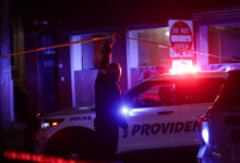 ΗΠΑ:-Δύο-νεκροί-και-πολλοί-τραυματίες-από-πυροβολισμούς-στο-Πανεπιστήμιο-brown-–-Το-βίντεο-που-εξετάζουν-οι-αρχές