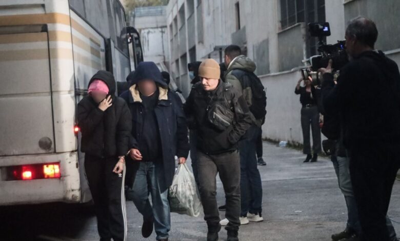 ΟΠΕΚΕΠΕ:-Στο-κτίριο-της-Ευρωπαϊκής-Εισαγγελίας-οι-15-συλληφθέντες-για-τις-παράνομες-αγροτικές-επιδοτήσεις