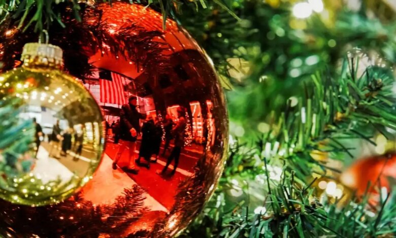 Στολισμός-χριστουγεννιάτικου-δέντρου:-Δείτε-όλα-όσα-πρέπει-να-προσέξετε