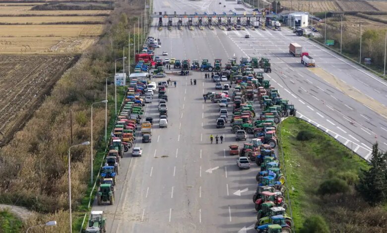 Οι-αγρότες-ενισχύουν-μπλόκα-και-τις-κινητοποιήσεις-μετά-το-«όχι»-στην-πρόσκληση-Μητσοτάκη-για-συνάντηση