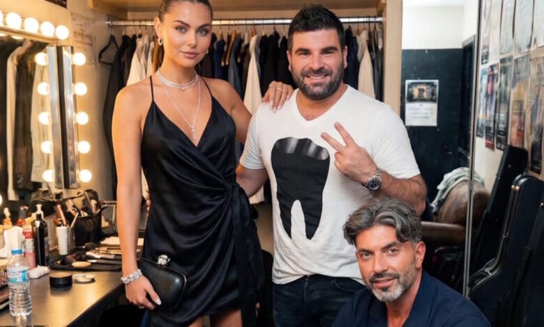 Ο-Σπύρος-Μαρτίκας-απαντά-στα-αρνητικά-σχόλια-για-τις-ai-φωτογραφίες-με-τον-Παντελή-Παντελίδη:-«Τι-σκοπό-να-έχω;-Δημοσιότητα;-Έχω»