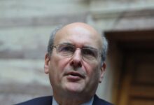 Χατζηδάκης-για-αγροτικό:-Δεν-αντιμετωπίζεται-με-τελεσίγραφα-η-κατάσταση-–-Το-να-στρέφεται-μια-κοινωνική-ομάδα-εναντίον-άλλων,-δεν-οδηγεί-πουθενά