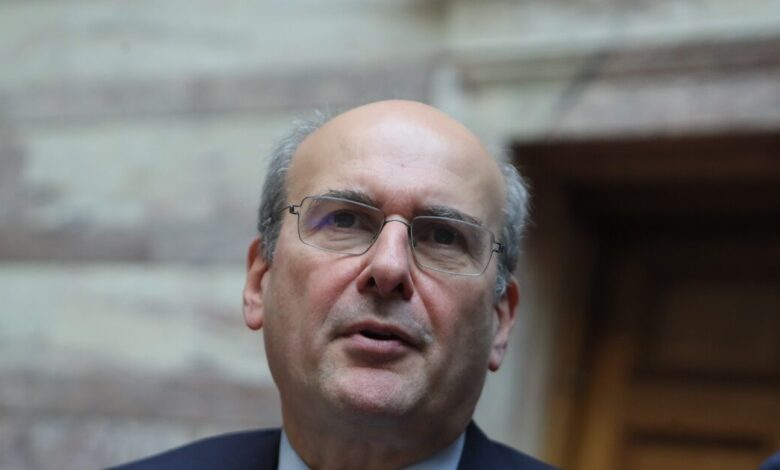 Χατζηδάκης-για-αγροτικό:-Δεν-αντιμετωπίζεται-με-τελεσίγραφα-η-κατάσταση-–-Το-να-στρέφεται-μια-κοινωνική-ομάδα-εναντίον-άλλων,-δεν-οδηγεί-πουθενά