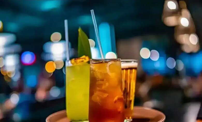 Μπουρνάζι:-Στο-νοσοκομείο-ανήλικος-μετά-από-κατανάλωση-αλκοόλ-–-Συνελήφθη-ο-υπεύθυνος-του-κλαμπ