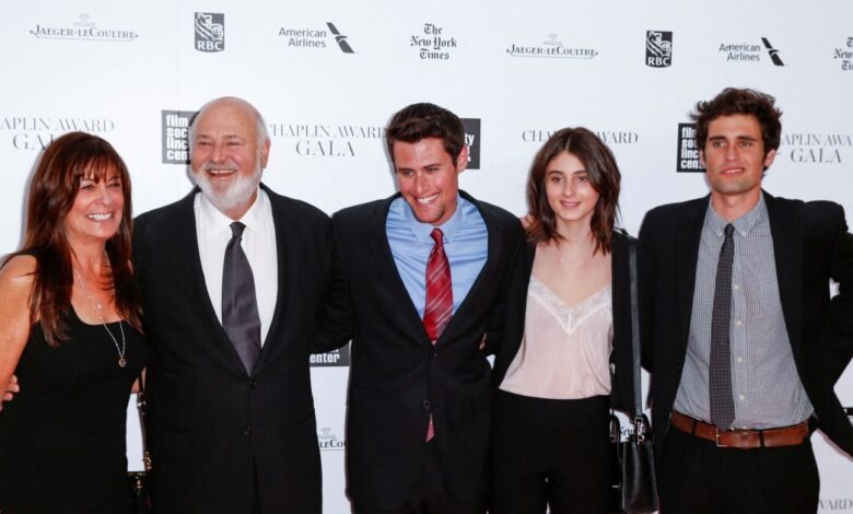 Το-χρονικό-της-διπλής-ανθρωποκτονίας-του-σκηνοθέτη-Ρομπ-Ράινερ-και-της-συζύγου-του-–-Ποιος-είναι-ο-γιος-τους-Νικ-που-βρίσκεται-στο-μικροσκόπιο-των-Αρχών