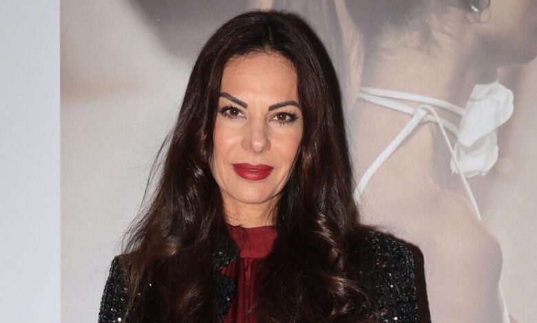 Εύη-Βατίδου:-Ασχολούμαι-με-κατασκευές-σε-σπίτια-και-παρακολουθώ-το-πολιτικό-σκηνικό-γενικότερα