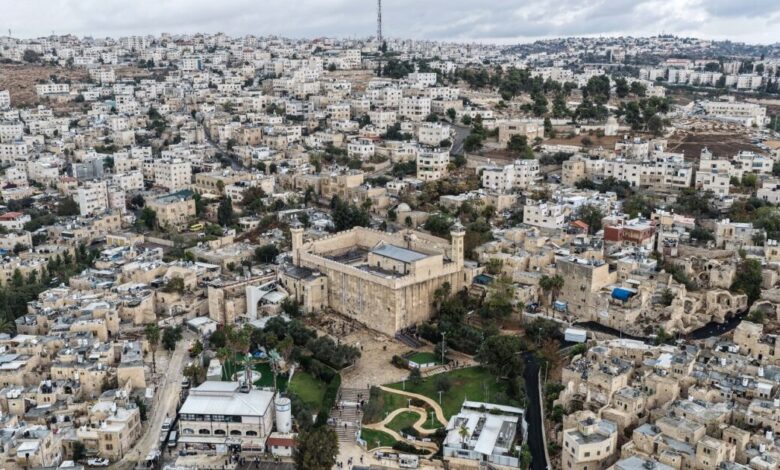 Το-Ισραήλ-απειλεί-να-κατεδαφίσει-25-πολυκατοικίες-σε-παλαιστινιακό-καταυλισμό-στη-Δυτική-Όχθη