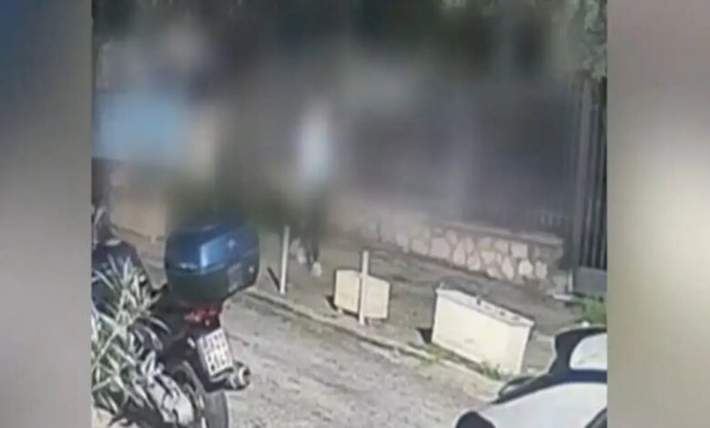 Ομόνοια:-Έφοδος-της-αστυνομίας-σε-ενεχυροδανειστήριο-όπου-έλιωναν-κλοπιμαία-από-ληστείες